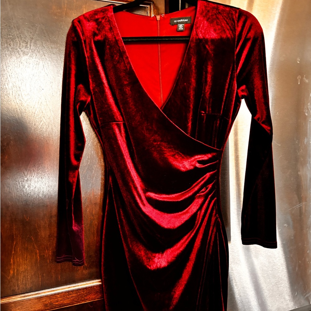 Women’s cocktail
Dress size 5-6 (m)